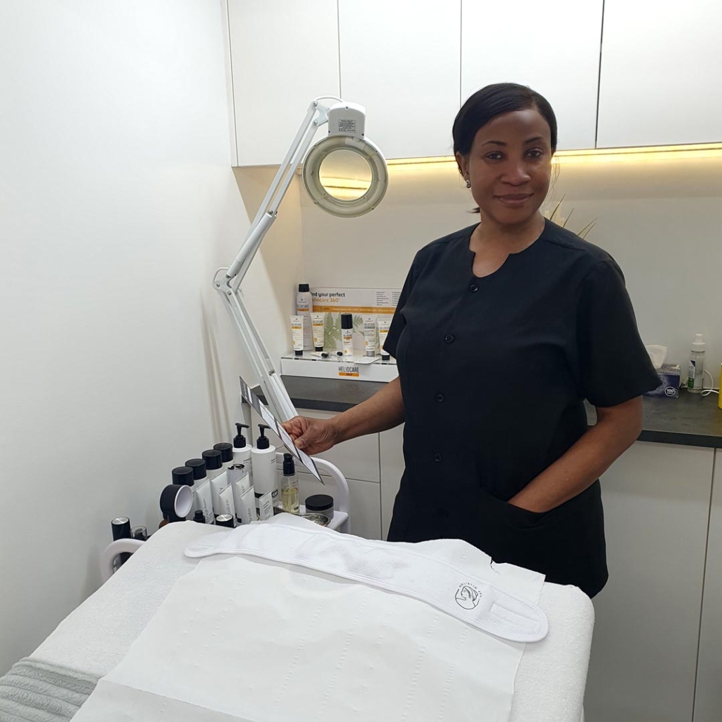 Before every treatment, at Holistic Skin SE1, we carry out a through consultation to understand your skin, concerns and expectation or goals.